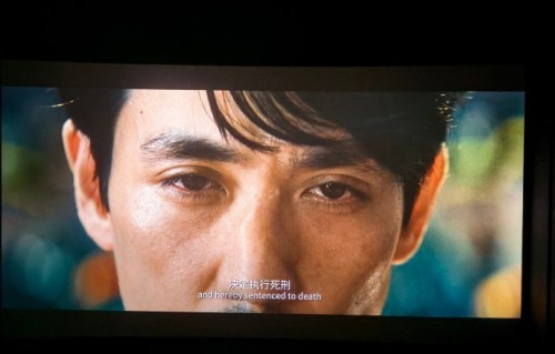 沈腾和朱一龙在各自电影中的表现如何？