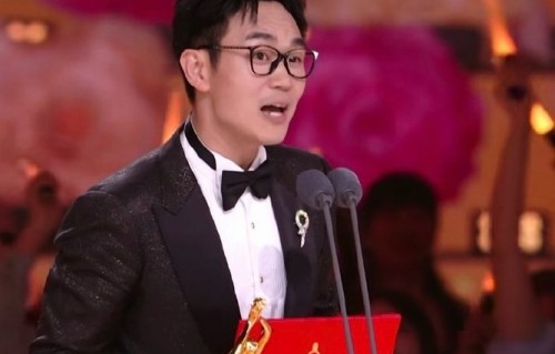 大鹏澳门获最佳导演奖，十年追梦终圆梦