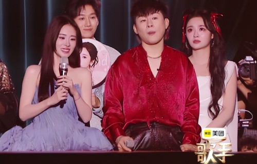 《歌手2026》补位歌手官宣，大咖请不动，糊咖抢着上，曲库不丰富太难听