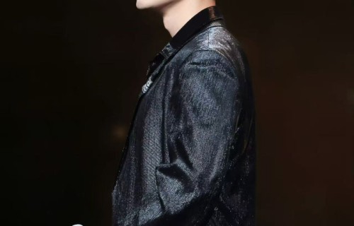 白鹿站姐发布肖战团建图|眼睛|愚人节