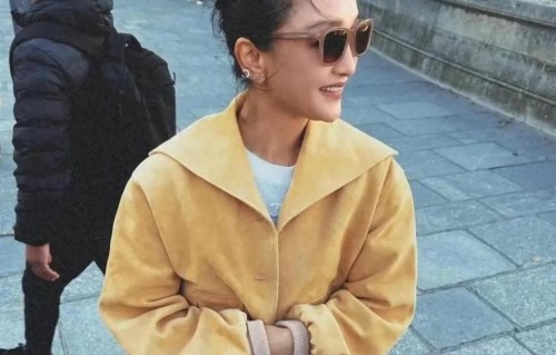 51岁周迅巴黎被偶遇！生图曝光后网友炸锅：这状态认真的？