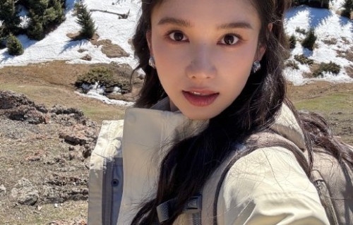 张婧仪爬山plog为什么引发网友热议？