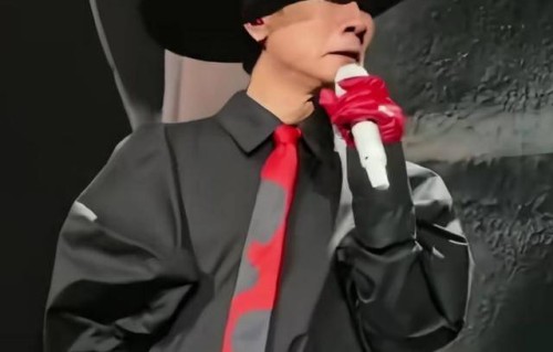 陈小春哭了，眼泪能抵退票钱吗？_演出_观众_问题