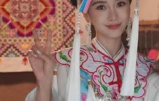 Angelababy羌族造型惊艳，14岁中华娘旧照曝光
