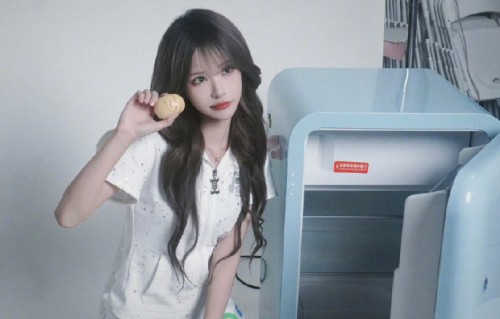 杨冰怡在SNH48的12年偶像生涯有哪些高光时刻？