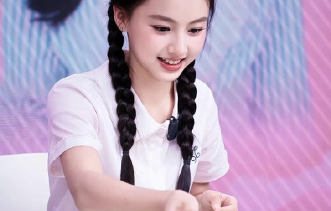 赵钰琪素颜照走红网络后，她的生活发生了哪些变化？