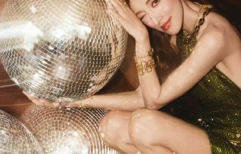 乌兰图雅在《乘风2026》中挑战了哪些意想不到的曲风和表演风格？