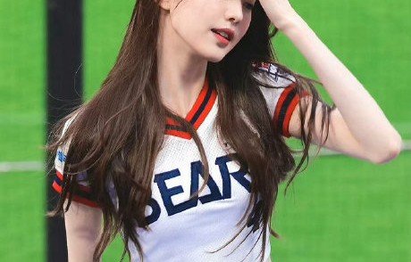张元英在MLB开球顶光生图获得了怎样的话题热度？