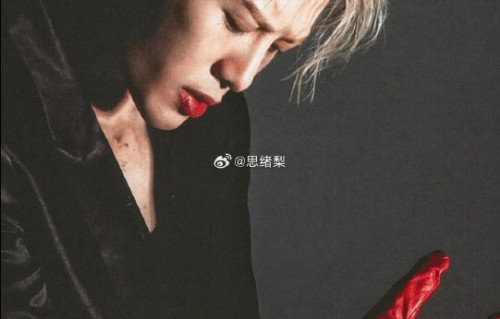 红手套造型争议中，律师如何界定抄袭？