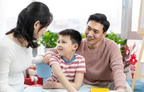 教孩子懂礼貌是讨好别人？不，有教养的孩子才真正赢在社交起点！