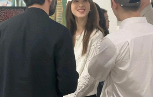 炸场！半个娱乐圈和顶级富豪都来了，抬头千万名画，低头亿万身家 