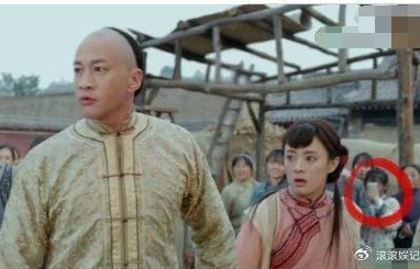 《那年花开月正圆》搞笑穿帮镜头，陈晓干了啥，让孙俪那么不淡定|周莹|卖身契|沈星|枣子|陈妍希