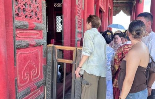 网友为什么说许凯游故宫是富察傅恒回家