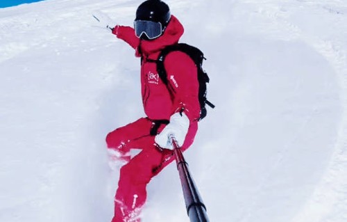 杨洋本人对这张滑雪丑照回应过吗？