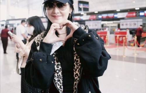 网友为何称赵子琪为“内娱活人感天花板”？