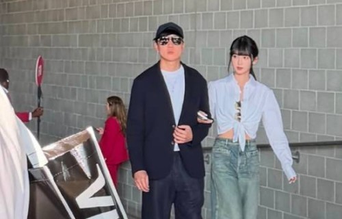 林俊杰与小21岁女友七七看世界杯甜蜜挽手不惧镜头