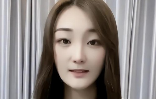 大衣哥前儿媳陈亚男订婚，男方个子矮但神似小沈阳，网友评价亮了
