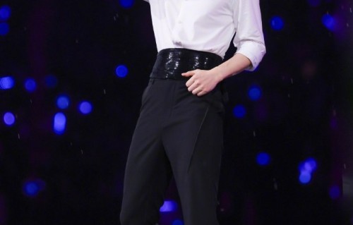 张杰鸟巢演唱会机械列车开场，机甲共舞百人舞团震撼全场