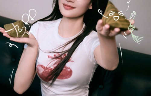 李沁的“小肚腩”出圈：为何36岁的她，意外引爆全网审美风暴？