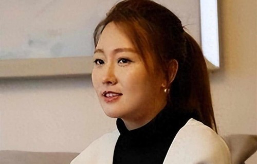 嫁人莫嫁富家郎，她住娘家十三年，丈夫像影子，婚姻成了纸面合同