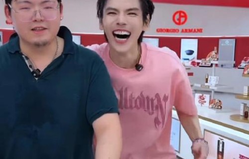 向太陈岚为什么在破冰后立即现身直播间刷礼物？