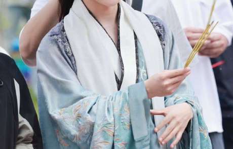 《许君明月共余生》这部剧预计何时上线