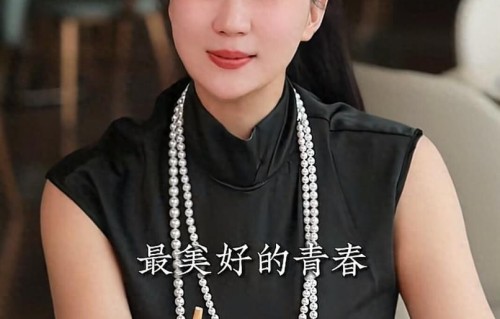 Coco重回和谢贤相遇的地方，分享四哥的旧照，狄波拉也入镜了