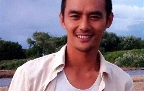 比胡歌俊，比靳东红，42岁未婚未育的他，是刘涛永远的痛！