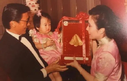 汪明荃与谢贤的友谊是如何建立的？|谢婷婷|万水千山总是情|千王之王|合作|谢霆锋