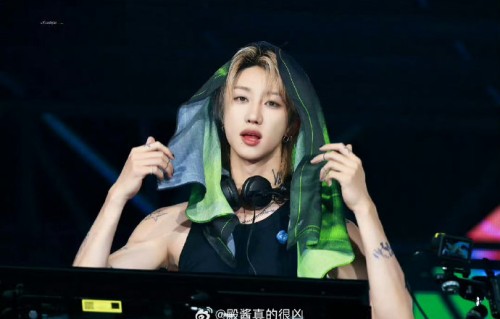 周深徐明浩压轴！qq音乐巅峰音乐节演出顺序曝光