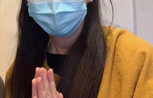 王祖贤怀念张国荣！哥哥70岁诞辰，一代人的青春瞬间泪目