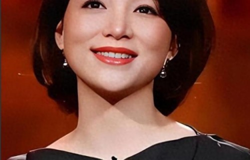 被传离婚6年后,董卿婚姻真相大白,现在居上海,每天低调陪父母