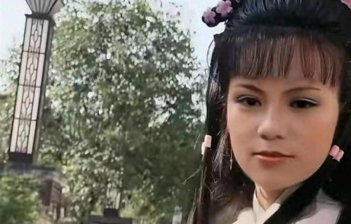 这位黄蓉的模仿者简直太像了！神形兼备，活脱脱就是翁美玲再世！