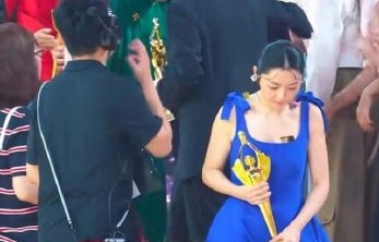 卫诗雅老公当时如何预测她的票数？