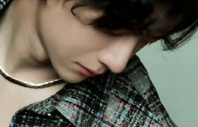 生成《天天向上》王一博摩托车幕后花絮PPT
