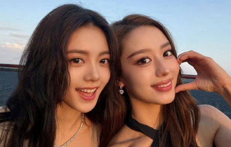 粉丝为何借赵今麦与吉娜合照的热度安利其待播作品《流浪地球3》？|再来一次|狗|无可替代|话题|路人