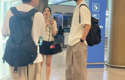 胡一天近期为何频繁前往韩国？