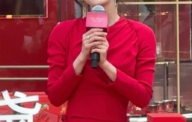 杨幂本人和镜头里相比有多大差别？