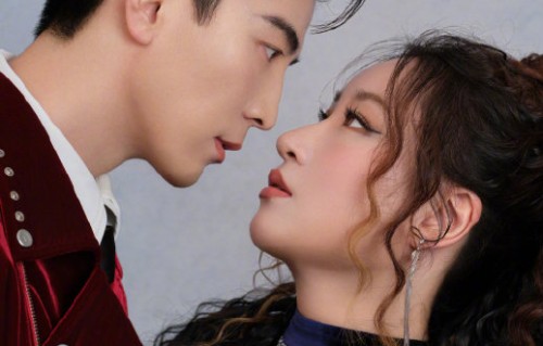 网友如何看待李川与锤娜丽莎的恋情