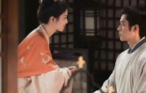 首播!白鹿、丞磊领衔古装权谋剧《莫离》来了，上演双强CP