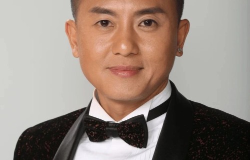 TVB又一男艺人宣布离巢，效力12年演过70多个角色，获谭咏麟提携