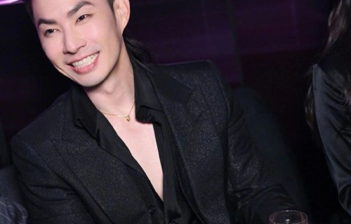 47岁吴建豪再婚，新娘日本人！和百亿前妻旧怨被扒，婚后无子成谜