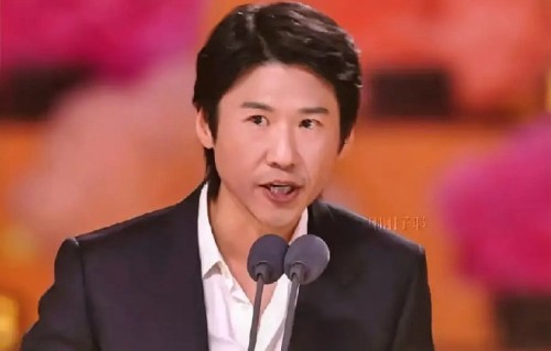 王骁跑龙套15年后获金鸡奖，他如何坚持下来？