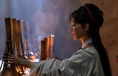 杨紫新剧空降！半年连播两部，演员真的能笑得出来吗？ 