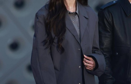 杨幂工作室喊话微博之夜“给个说法”，微博之夜道歉