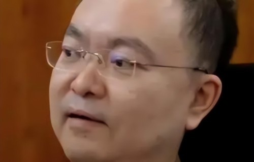 抗击渐冻症7年的蔡磊没想到，8岁儿子，如今凭一个举动给他长脸了