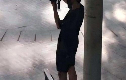李现白鹿穿拖鞋走街串巷：广东凭什么让明星集体变松弛？观察