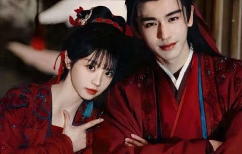 网友为何强烈呼吁张凌赫和田曦薇二搭现代剧？|逐玉|剧集评分|经纪人|两人|演技