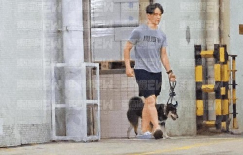 钱小豪长子被曝与母亲决裂，搬离豪宅住老破小，一天打三份工维生