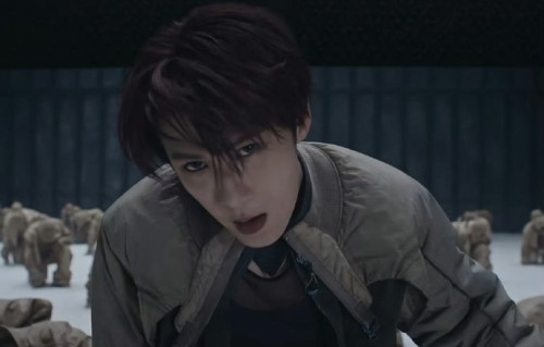 檀健次的《DEAD REFLEX》舞台在全开麦唱跳方面表现如何？